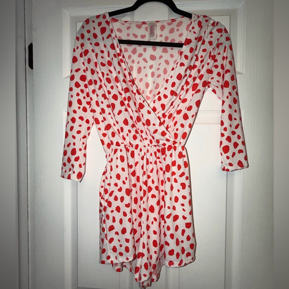 NWOT Red and White Polka Dot Animal Print Romper- size small